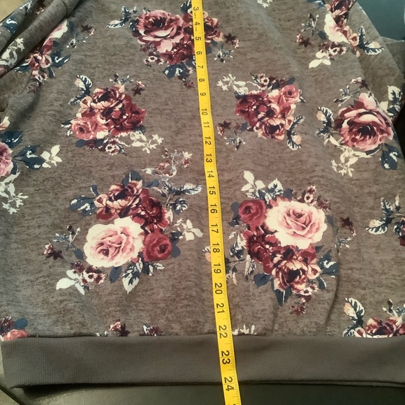 Bebop pullover Hoodie size Large grey floral with kangaroo pocket NEW - Picture 6 of 6
